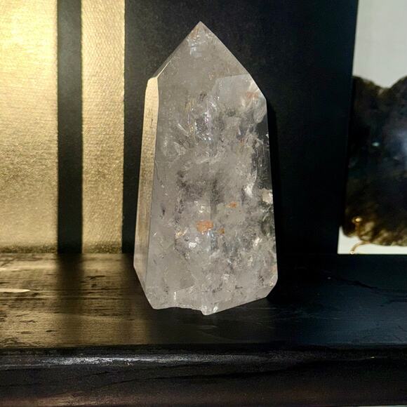 Premier Brazilian Clear Quartz Tower with Rainbows & Inclusions 781 g - Picture 4 of 7
